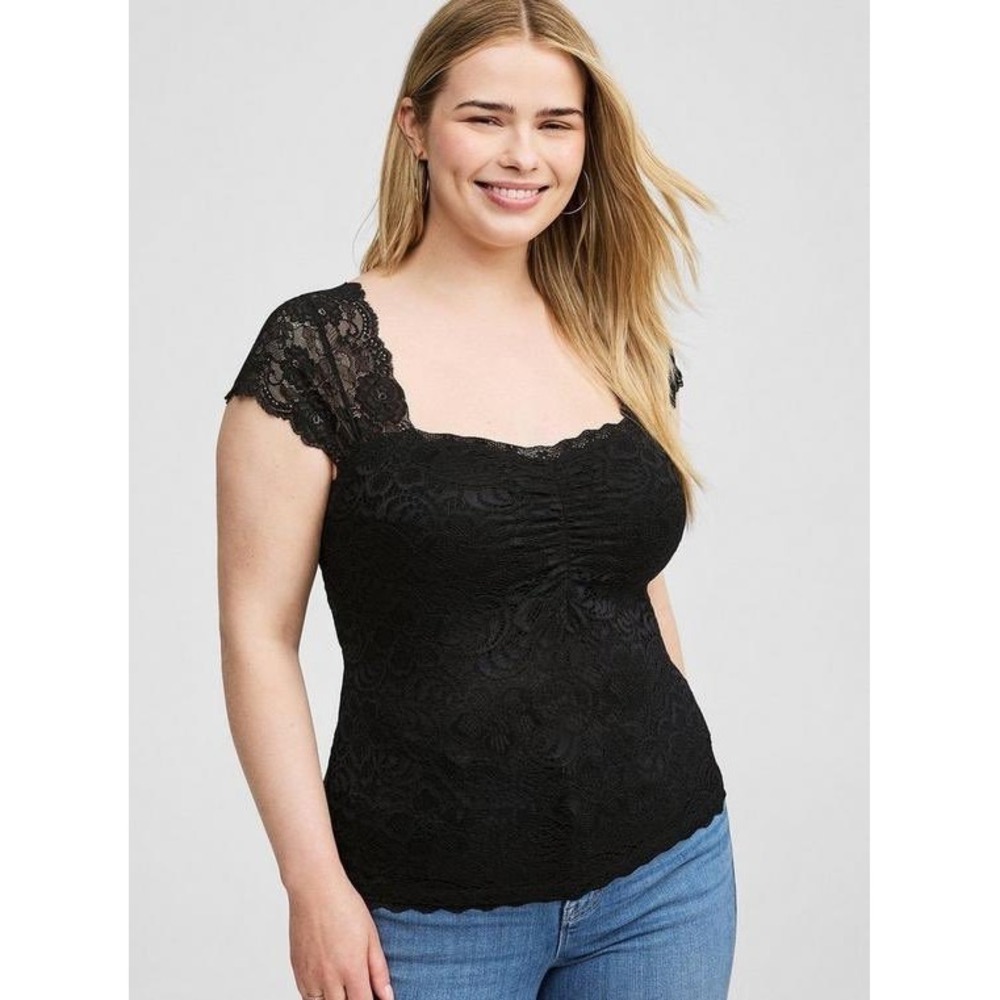 Torrid Black Lace Ruched Sweetheart Cap Sleeve Top Size 2X NWT